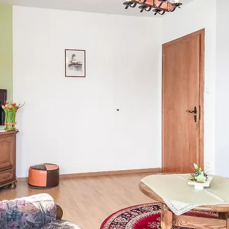 Prázdninový dům 2 Bedroom Awesome In Burg-reuland