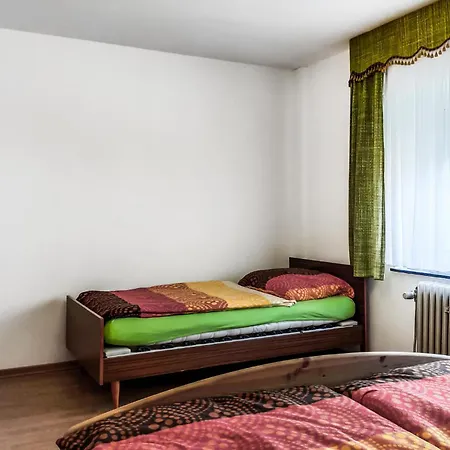 Prázdninový dům 2 Bedroom Awesome In Burg-reuland